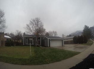 7604 S Country Manor Rd, Cottonwood Heights, UT 84121