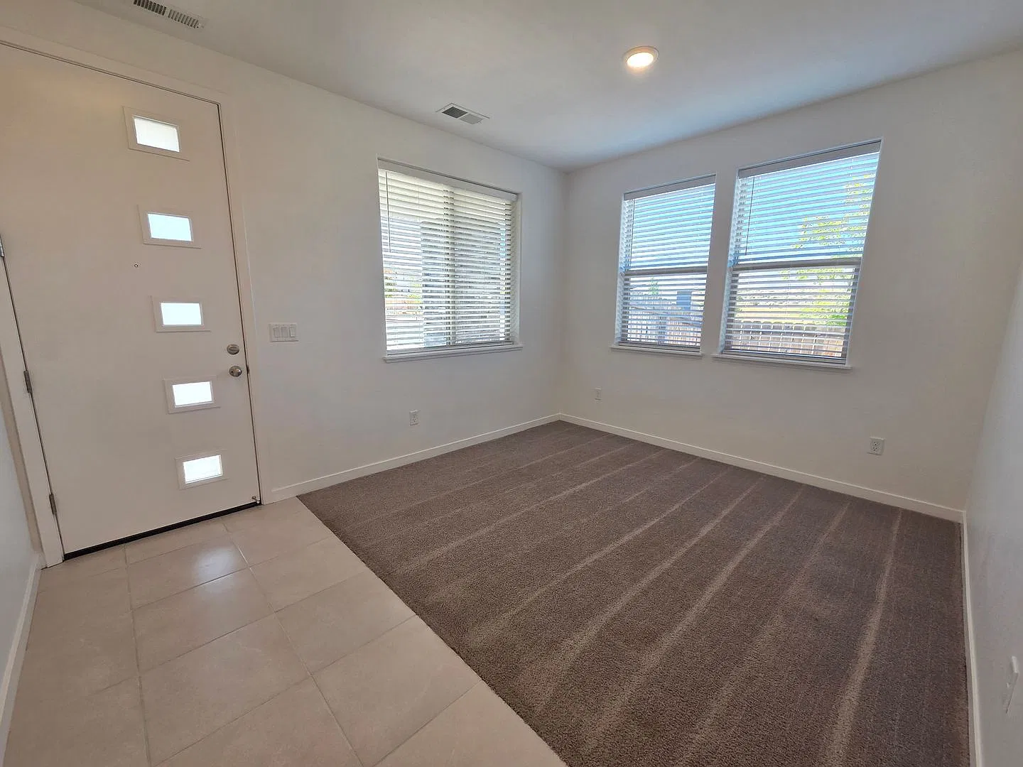 Golden Valley Stunner - Immaculate New Home — Photo 4