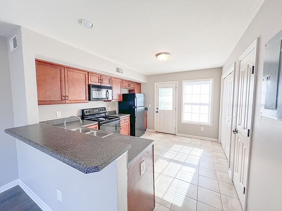 3rd image of 1217 Ash Ridge Dr Unit D