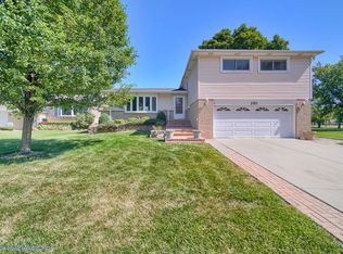 250 Norman Ct, Des Plaines, IL 60016