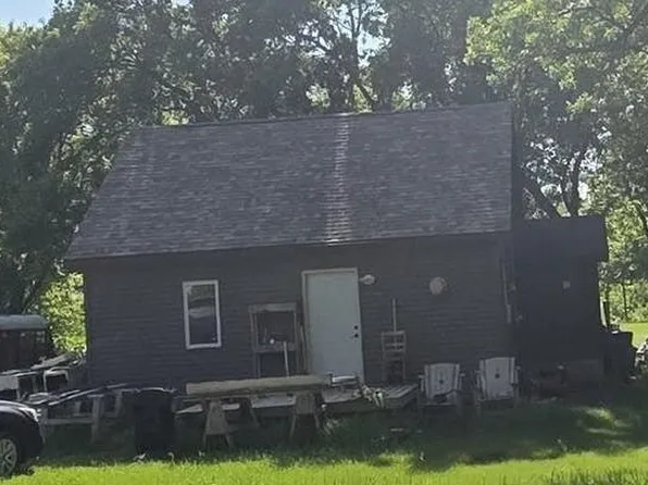 106 4th St SE, Frazee, MN 56544