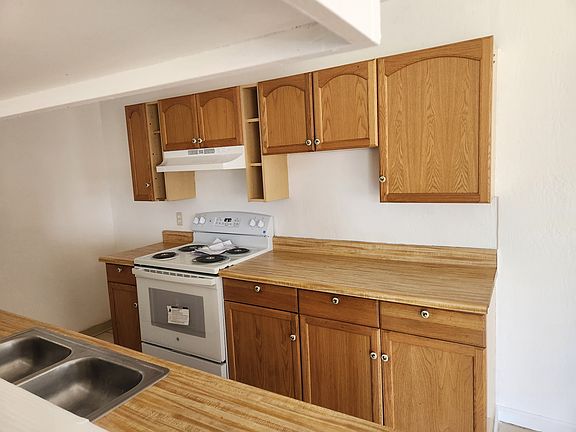 2nd image of 2946 Peachtree Dr Unit 2