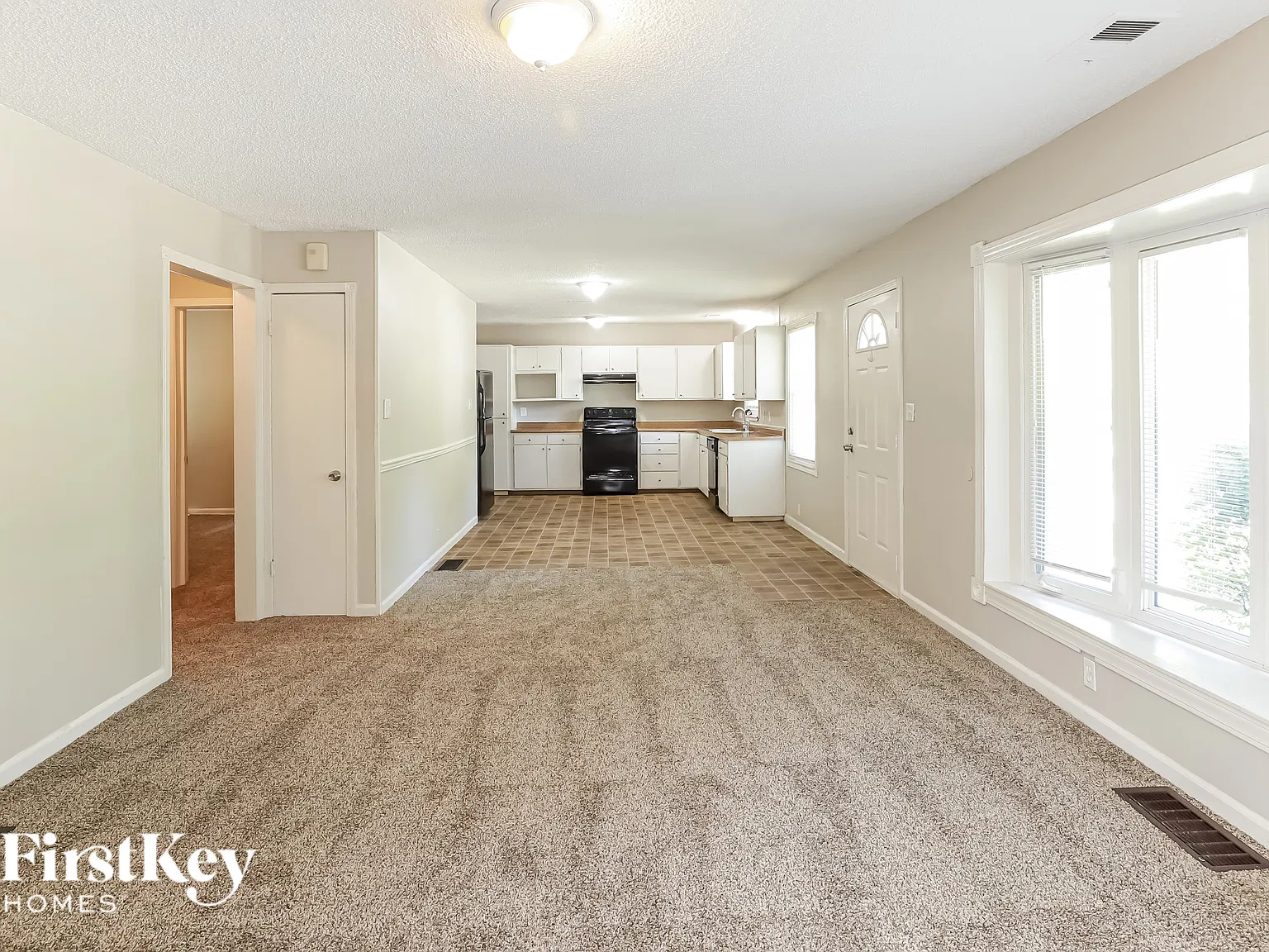 3 bed, 2.0 bath, 988 sqft, $2,150 — Photo 3