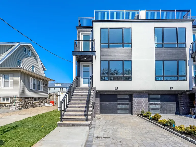 39 Washington Ave — Photo 24