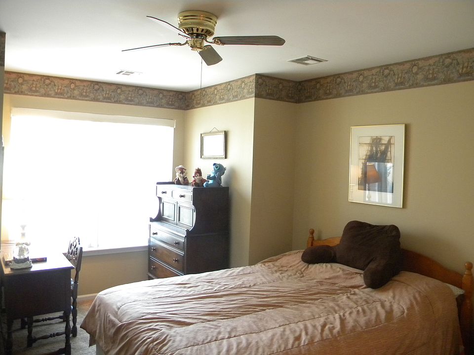 1st image of 85 Ashford Dr