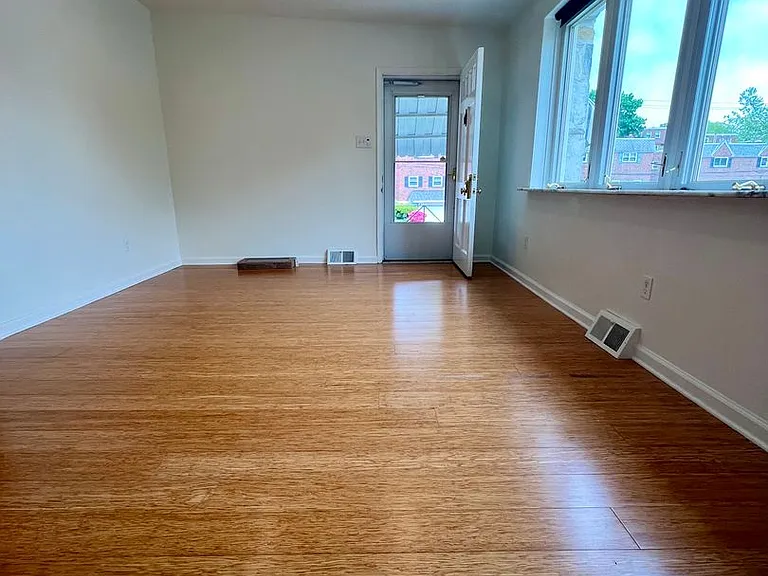 569 Domino Ln — Photo 3