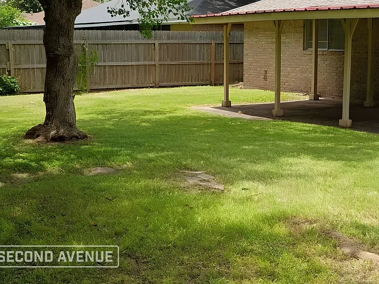 5010 Carmona Ln — Photo 3