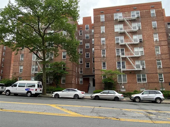 501 Riverdale Avenue #6L, Yonkers, NY 10705