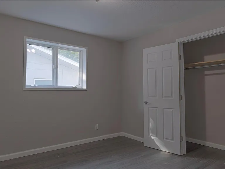 120 Erskine Ferry Rd — Photo 11