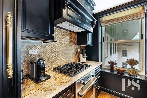 Rented by Compass | media 22