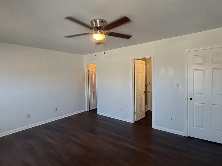 4905 Windbrooke Ct — Photo 11