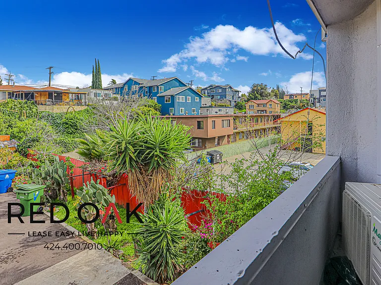 4630 Venice Blvd #14 — Photo 4