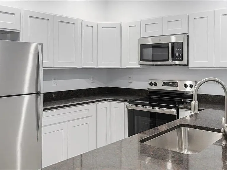 455 S Jordan St — Photo 14