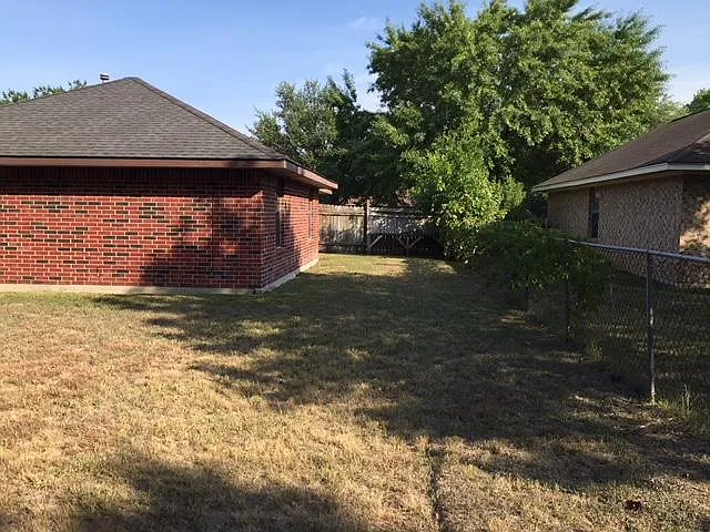 1309 Monte Vista Dr — Photo 4