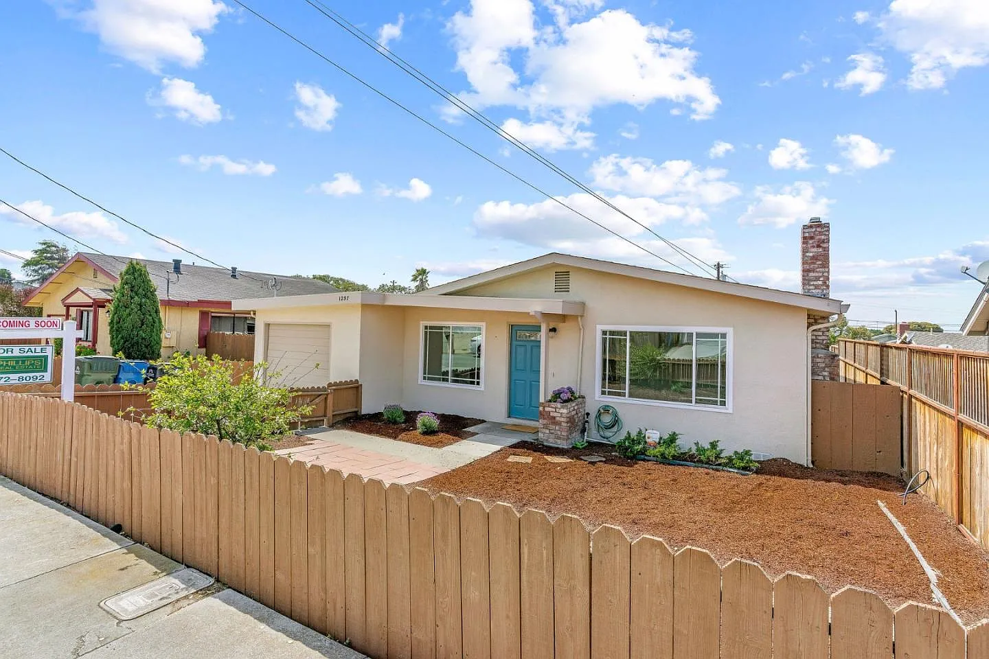 1297 Luxton St photo 1