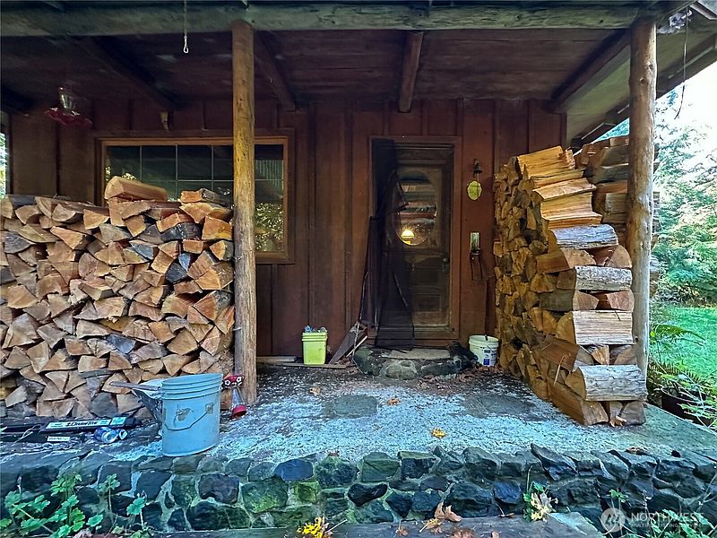 5th image of 490 Maple Rock Road