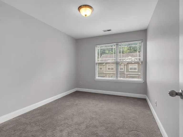 1072 Woodbury Falls Dr — Photo 31