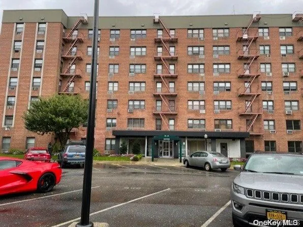 84-10 153 Ave Avenue #6J, Howard Beach, NY 11414