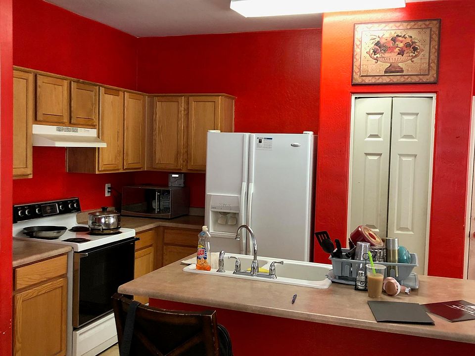 2nd image of 5327 W Fulton St