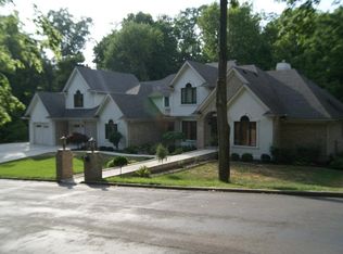 607 Uplands Camp Rd, Dayton, OH 45419