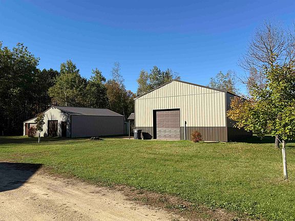 3rd image of N6392 Blueberry Rd