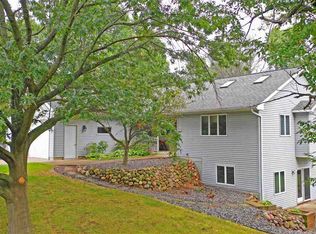 E2390 Julie Ln, Waupaca, WI 54981