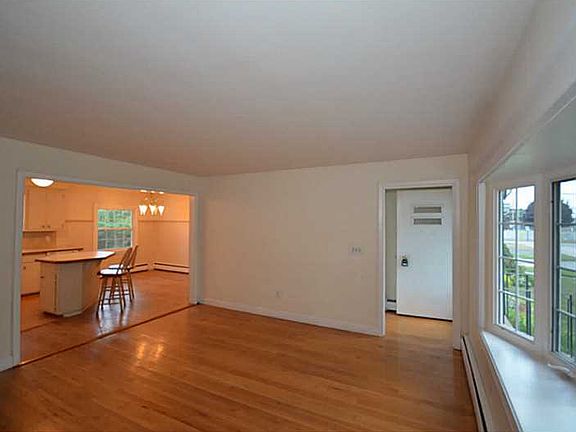 5th image of 79 Fiat Ave