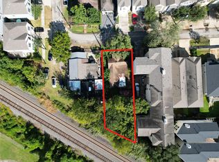 5845 Darling St, Houston, TX 77007