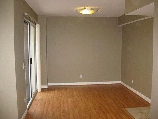 3rd image of 420 Riverdale Dr APT 8