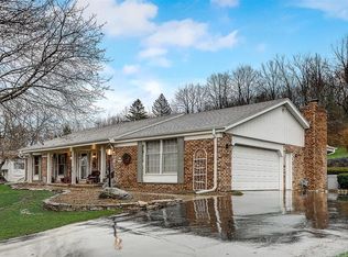 N105W20939 Oak Ln, Germantown, WI 53022