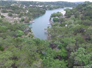251 Oak Cliff Dr, Lakehills, TX 78063