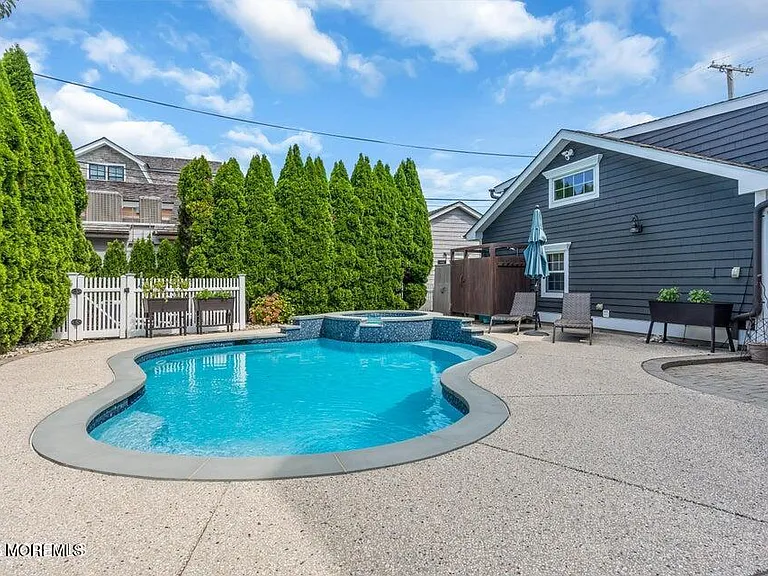 101 Neptune Pl — Photo 49
