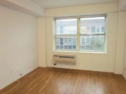 Rented by Mark David | media 70