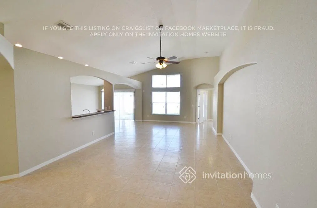 6553 Crescent Loop Winter Haven, FL 33884 — Photo 2