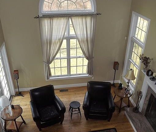 5th image of 48 Coventry Ln