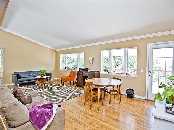3rd image of 14860 Muldoon Dr