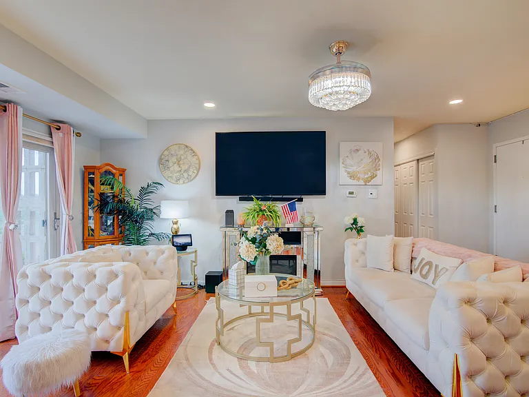 5250 Valley Forge Dr #407 — Photo 3
