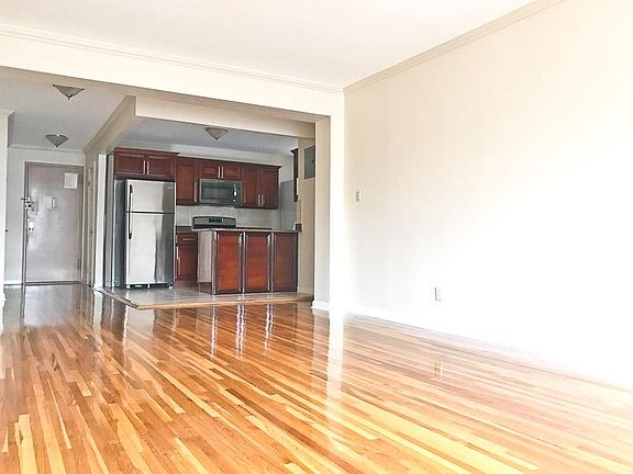 5th image of 88-50 153rd St #4