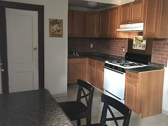 5th image of 142 32nd St #2B