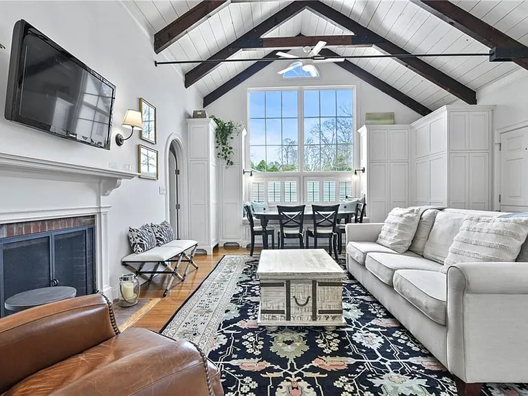 397 Gibbs Ave #CH — Photo 1