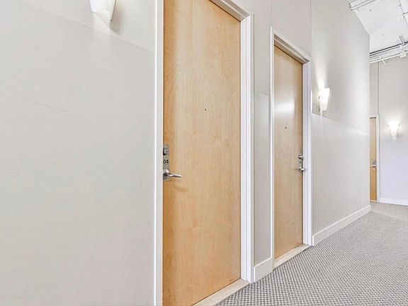 5th image of 404 King St W #404