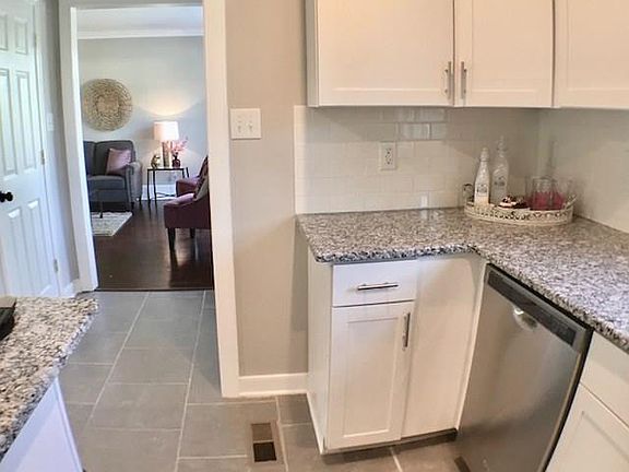 4th image of 3100 Windsorview Dr