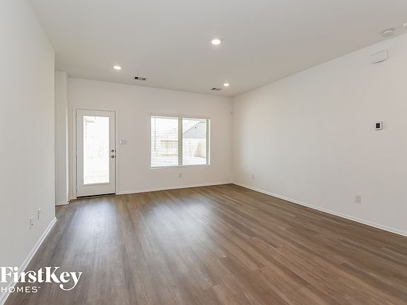 2nd image of 712 Scenic Lake Dr