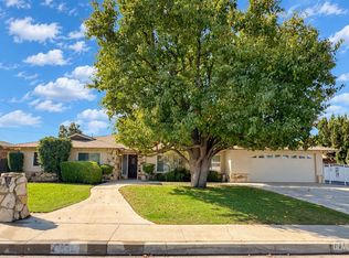 3709 Christmas Tree Ln, Bakersfield, CA 93306