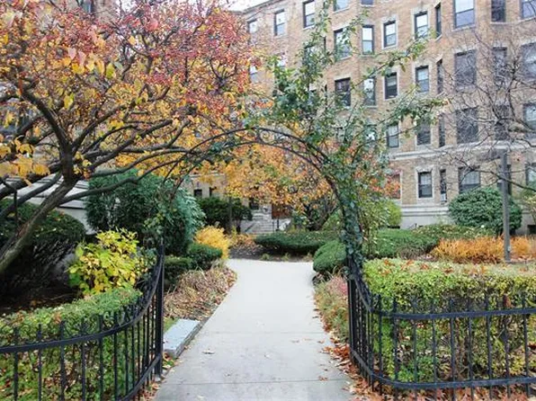 120 Riverway APT 12A, Boston, MA 02215