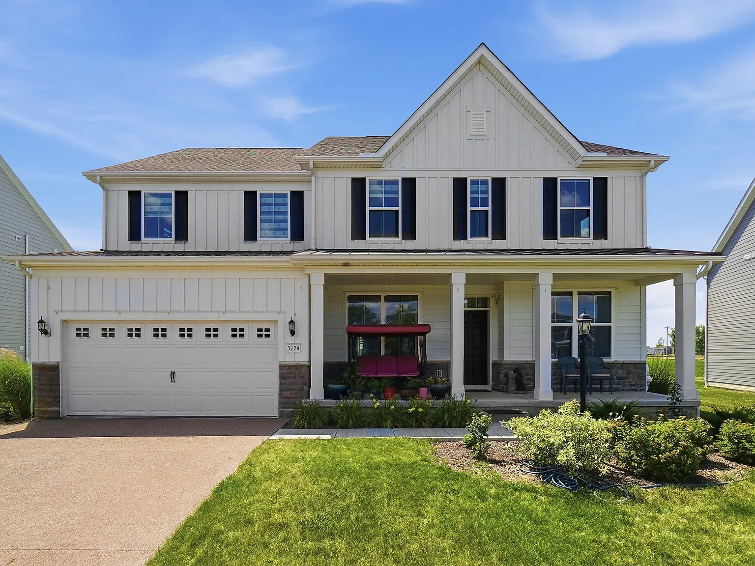 5 bed, 3524 sqft, $3,999 — Photo 2