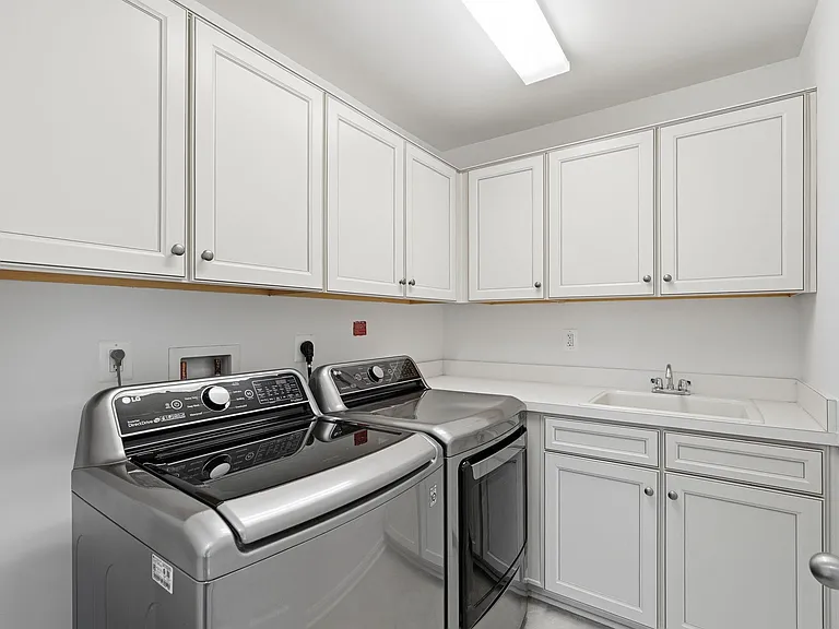 42222 Cameron Parish Dr — Photo 31