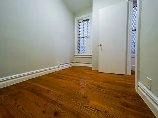 Rented by Standard Realty | media 22