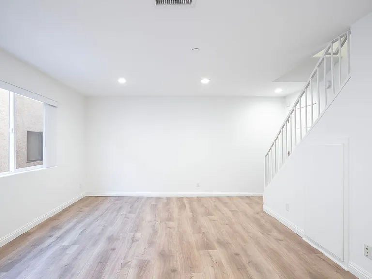 Discover Modern Townhome Living in Palms - 1 & 2 Bedrooms Available, Moments from Culver City! — Photo 11