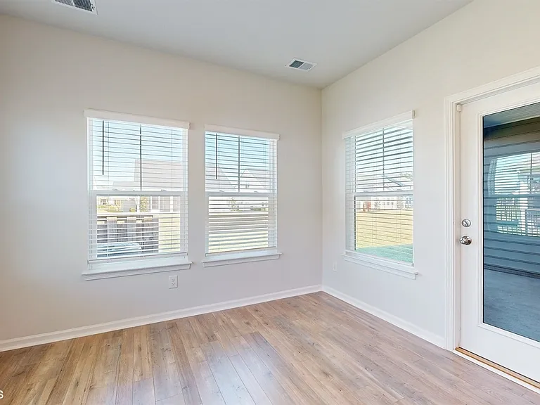 163 Barwick Dr NW — Photo 8